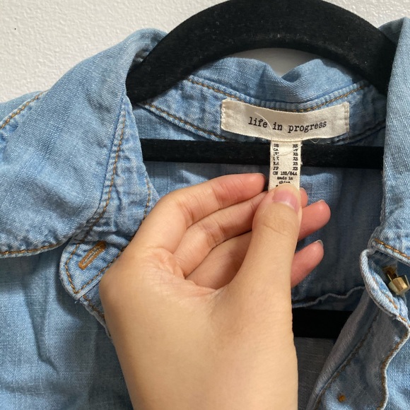 F21 Life in Progress Chambray Shirt - Picture 2 of 3